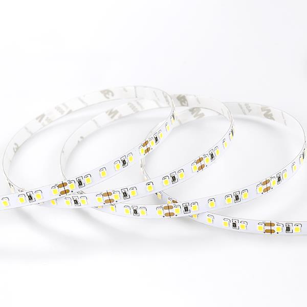 Traka LED bijela  24V 9,6W 4000K IP20 PRO — slika 1